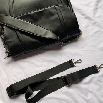 Дамски чанта на рамото 2022, Портмонета и дамски Чанти от Изкуствена кожа, Дамски Модни и Ежедневни Однотонная Реколта Проста Акрилна Чанта на Верига