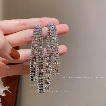 Европейската и Американската Мода Пайети Геометрични Кристални Обеци с Пискюли Луксозни Преувеличени Бижута Дамски 2